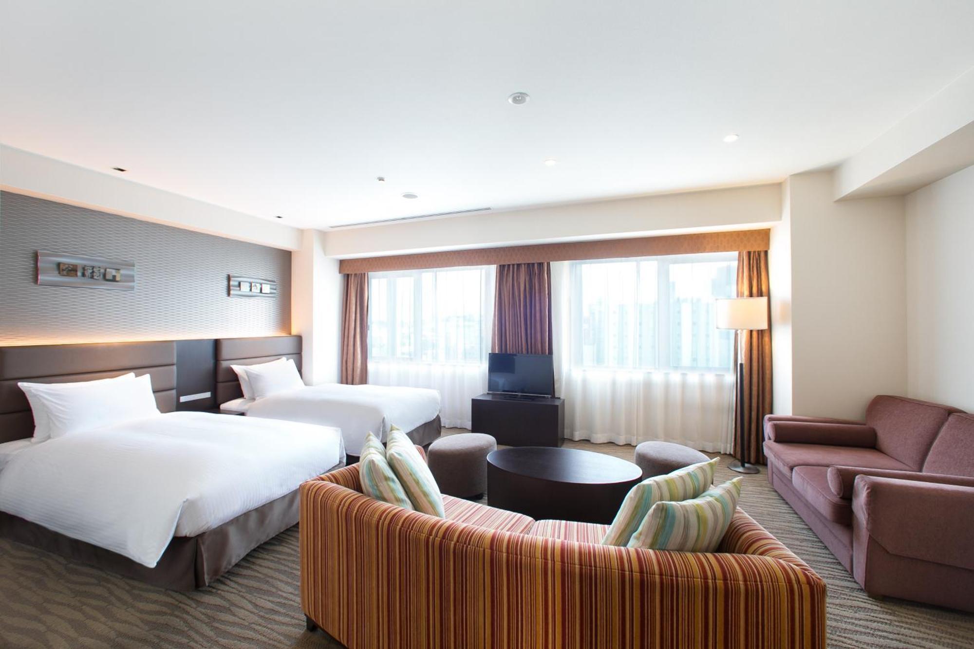 Holiday Inn Osaka Namba By Ihg Екстериор снимка