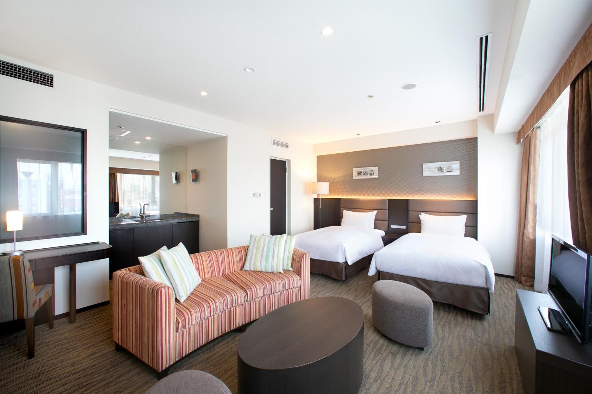 Holiday Inn Osaka Namba By Ihg Екстериор снимка