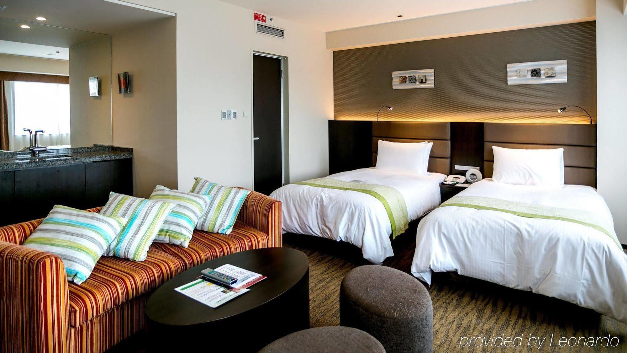 Holiday Inn Osaka Namba By Ihg Екстериор снимка