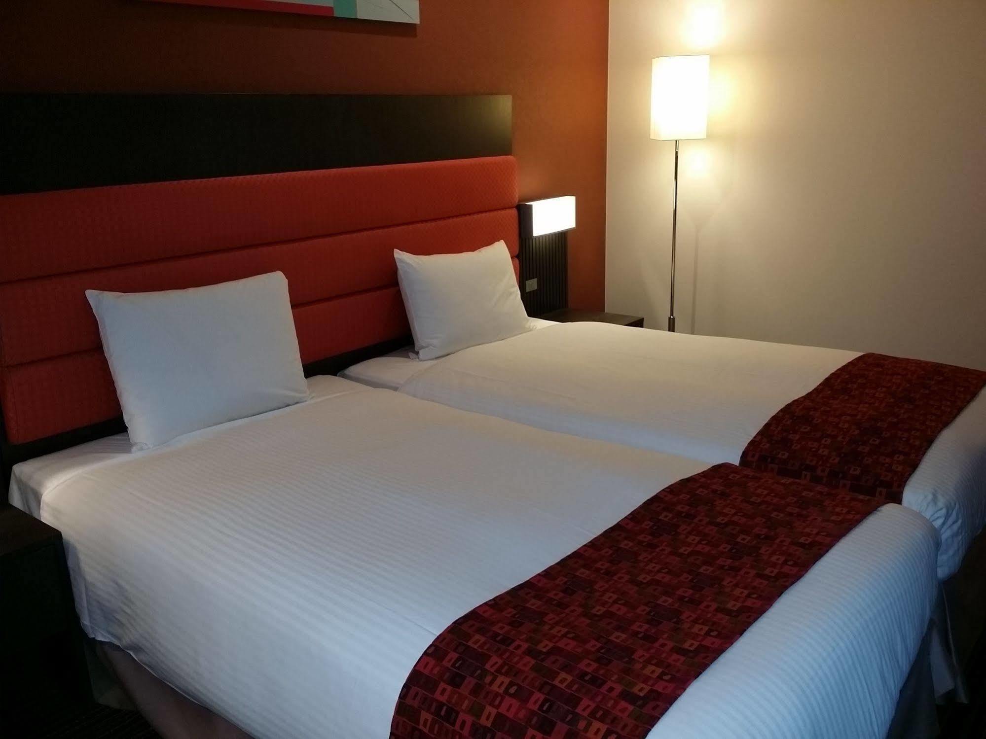 Holiday Inn Osaka Namba By Ihg Екстериор снимка