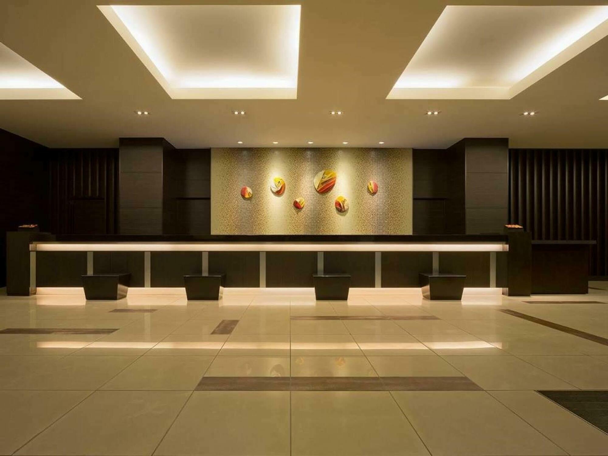 Holiday Inn Osaka Namba By Ihg Екстериор снимка